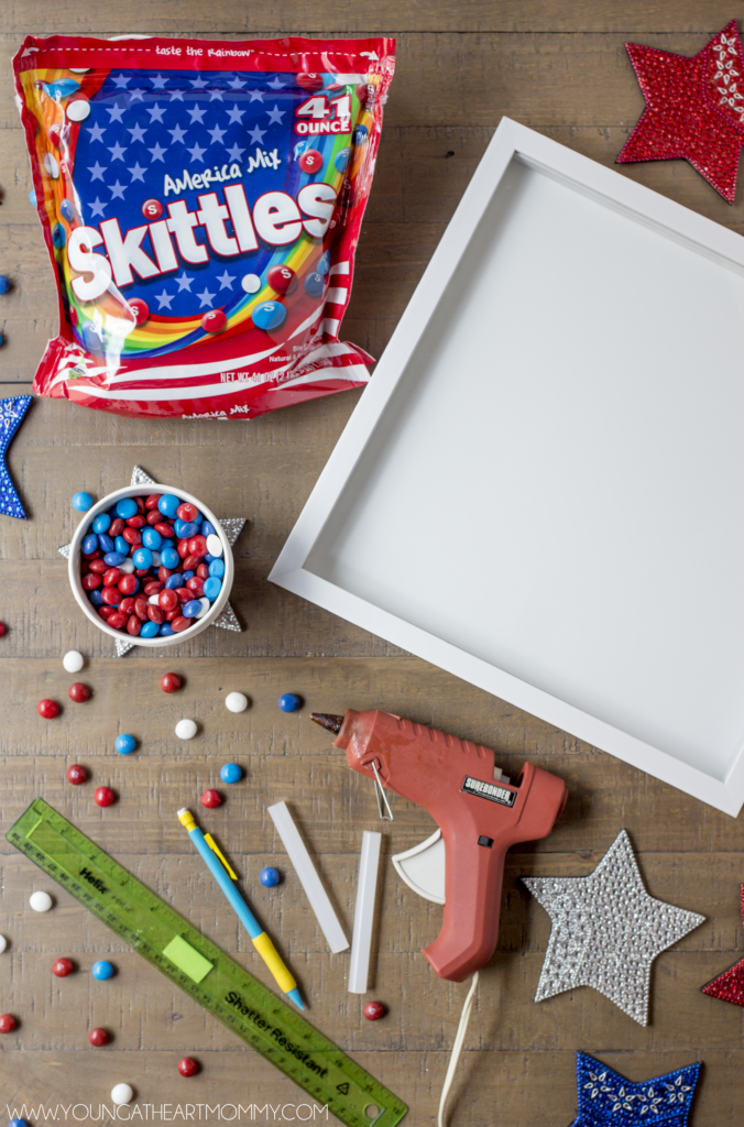 How-To-Make-A-Patriotic-Flag-Out-Of-Skittles