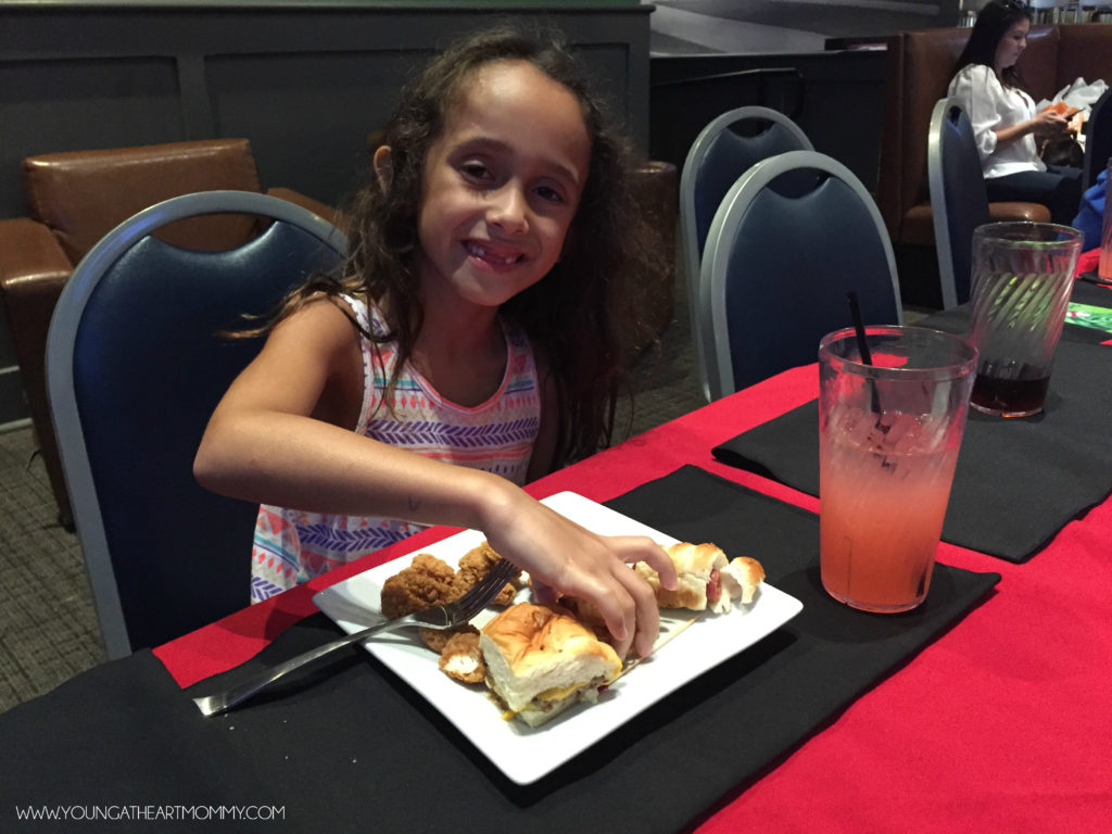 Lunch And Games At Dave & Busters Miami