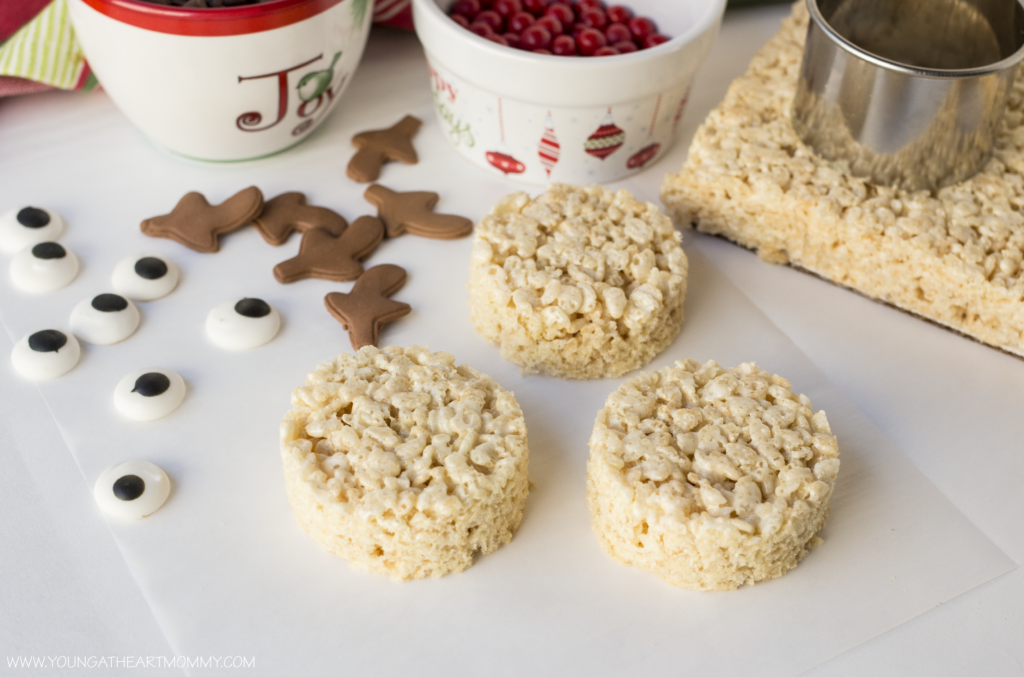 christmas rudolph rice krispie treat tutorial